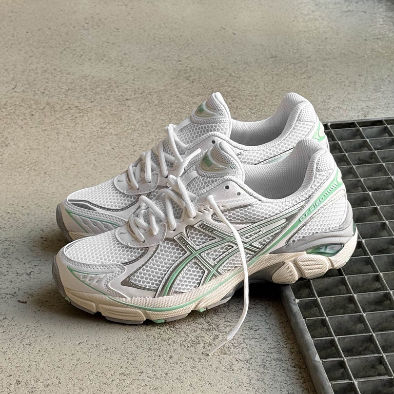 Asics GT-2160 onfeet