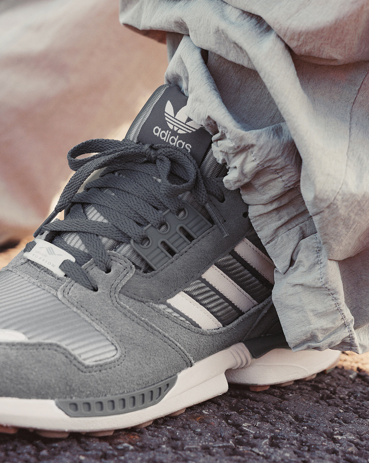 Adidas ZX 8000 Asphaltgold Exclusive Sneaker » Buy online now! Adidas ZX 8000 Asphaltgold Exclusive Sneaker » Buy online now!