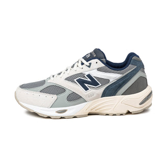 New Balance 880R - 40 / Sea Salt / Bayberry / NB Navy