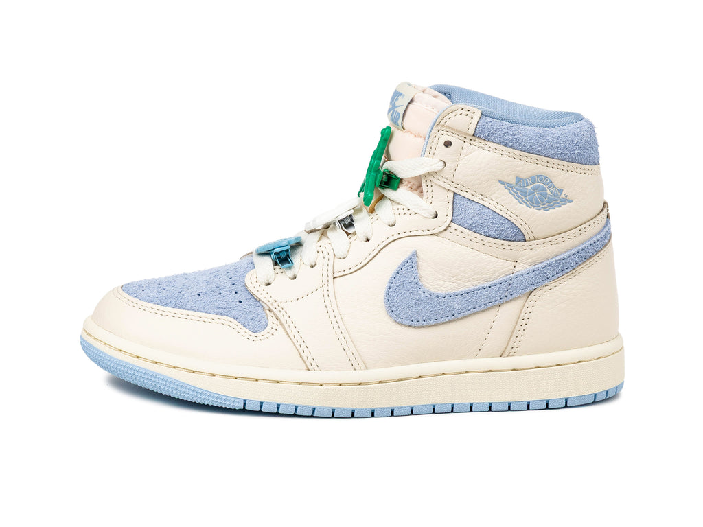 Nike Wmns Air Jordan 1 Retro High OG *Psychic Blue* Sneaker  display picture 3