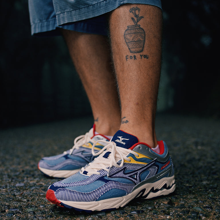 Mizuno x Sean Witherspoon Wave MG4 LS onfeet