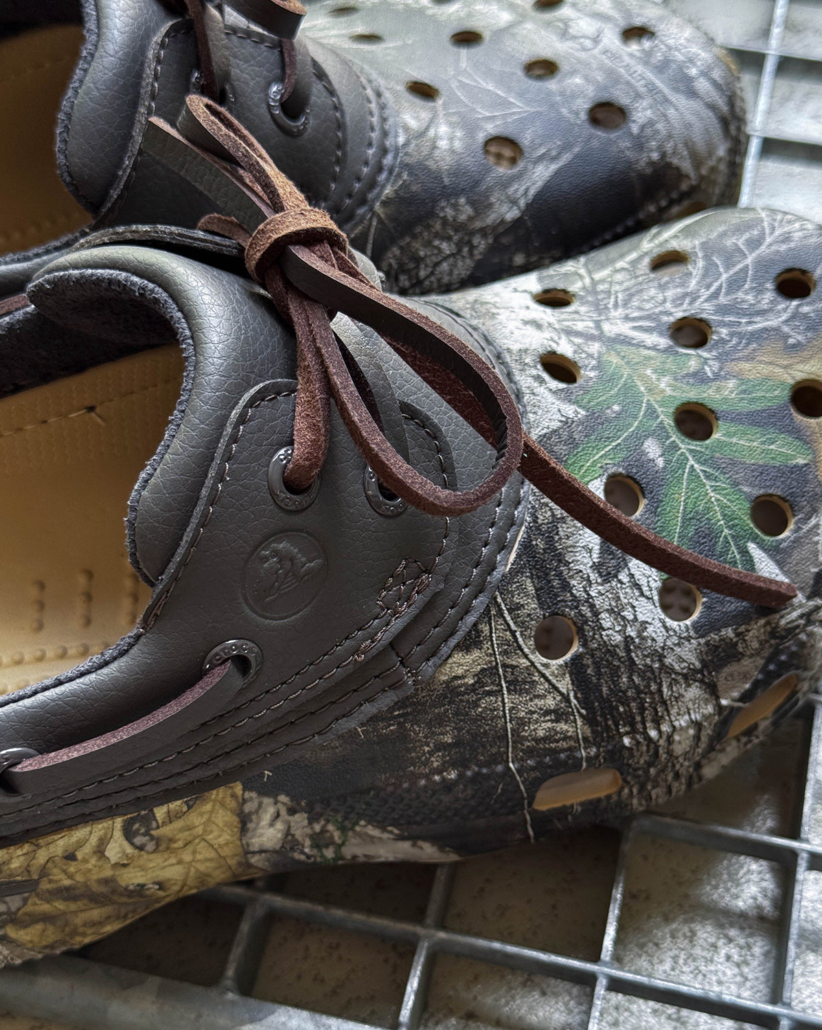 Crocs Realtree APX Classic Islander Sneaker » Buy online now!