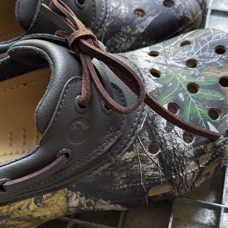 Crocs Realtree APX Classic Islander onfeet