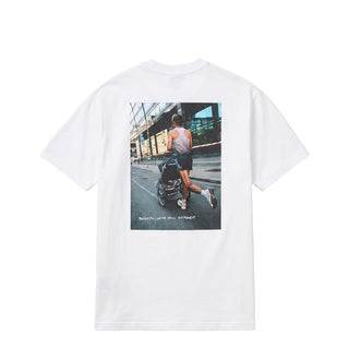 Adidas	Runners We Are Different Grafik T-Shirt - L / White