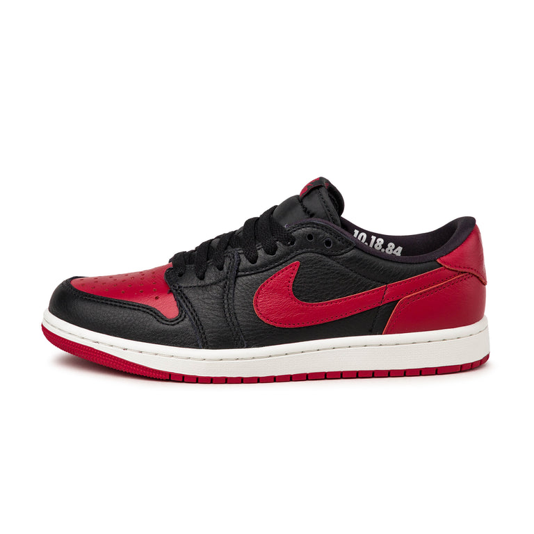 Nike	Air Jordan 1 Retro Low OG *Banned* - 44 / Black / Black / Varsity Red / Summit White
