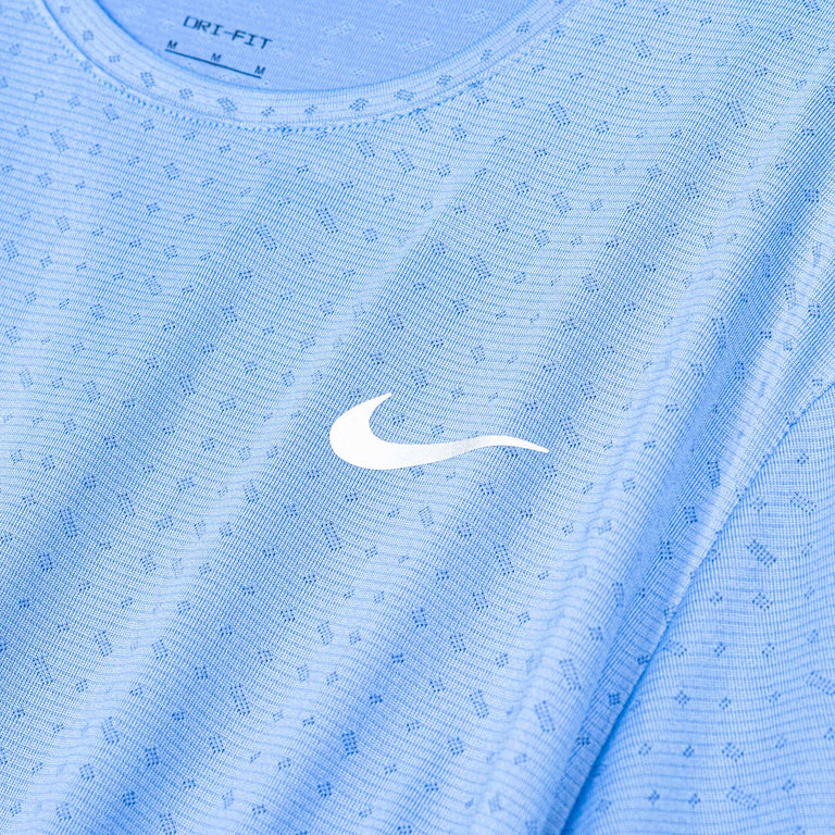 Nike	Miler Breathe Dri-Fit Short-Sleeved Running Shirt - S / Royal Pulse - 3