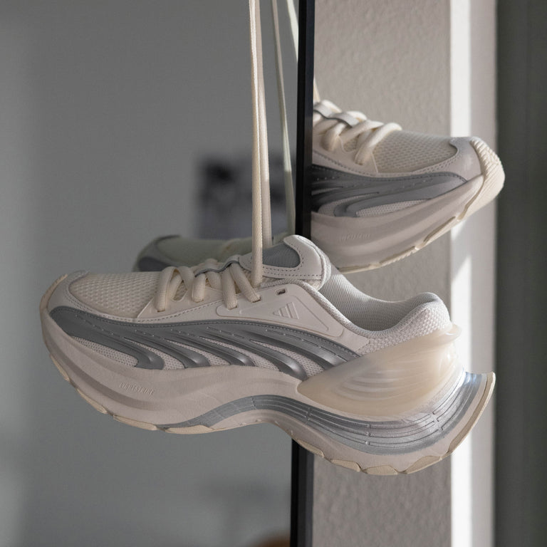 Adidas XLG Metawave onfeet