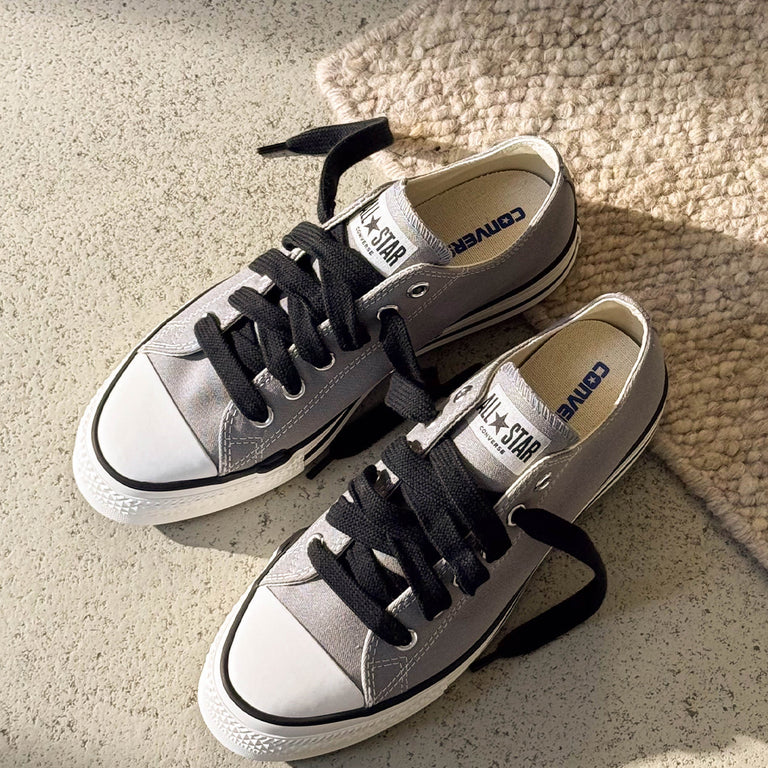 Coverse Chuck Taylor Throwback OX onfeet