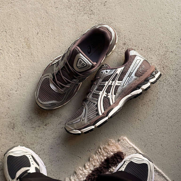 Asics GEL-Kayano 12.1 onfeet