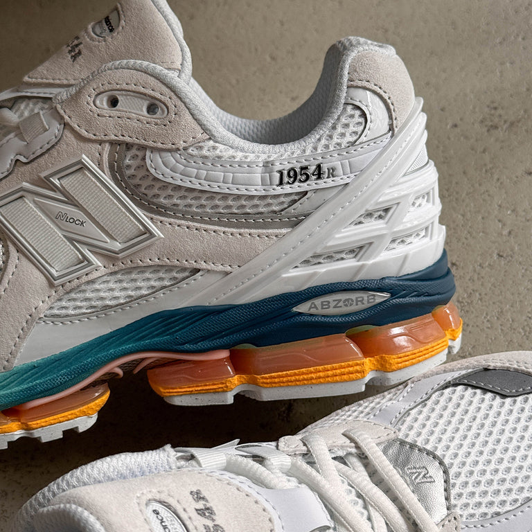 New Balance 1954R onfeet