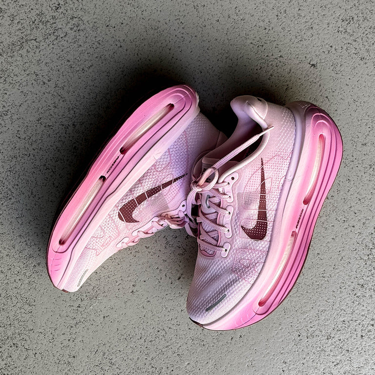 Nike Wmns Vomero Premium onfeet