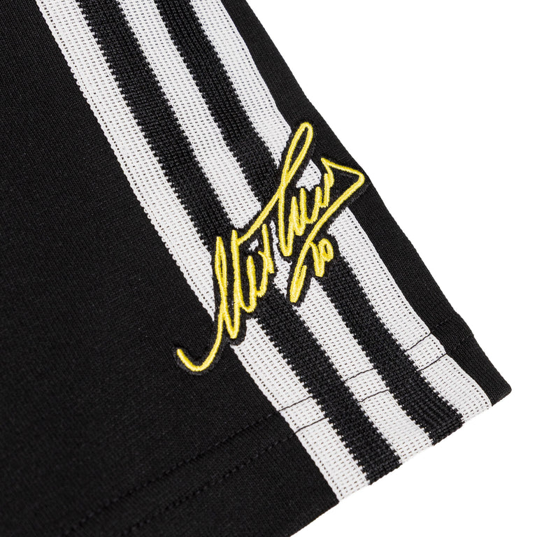 Adidas	Juventus FC Originals Tee - S / Core White - 4
