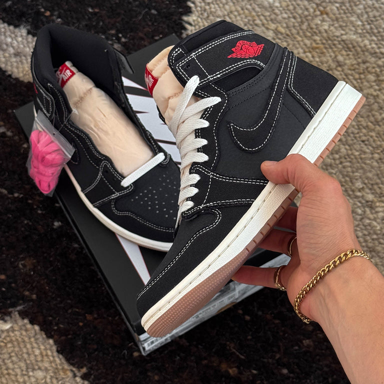 Nike Air Jordan 1 High OG *Flight Club* onfeet