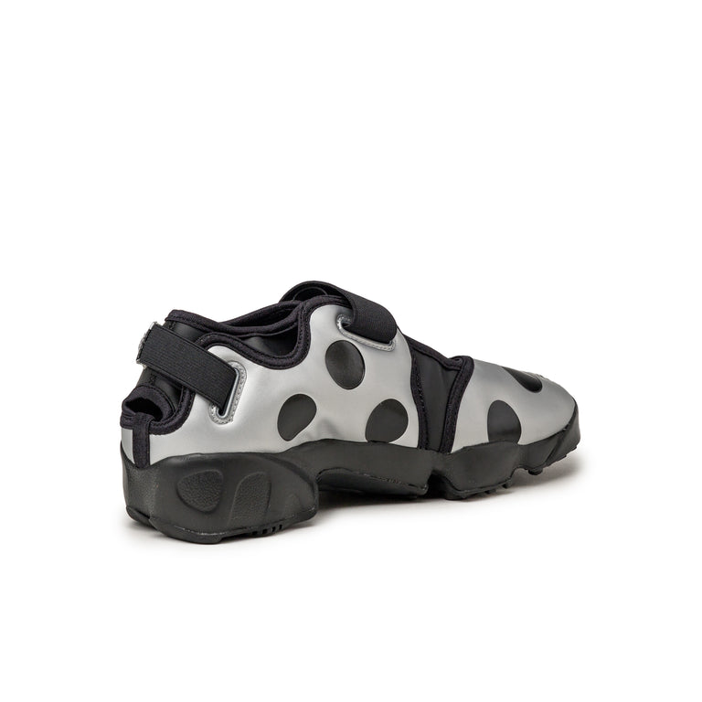 Nike Wmns Air Rift - 40.5 / Black / Black / Metallic Silver - 6