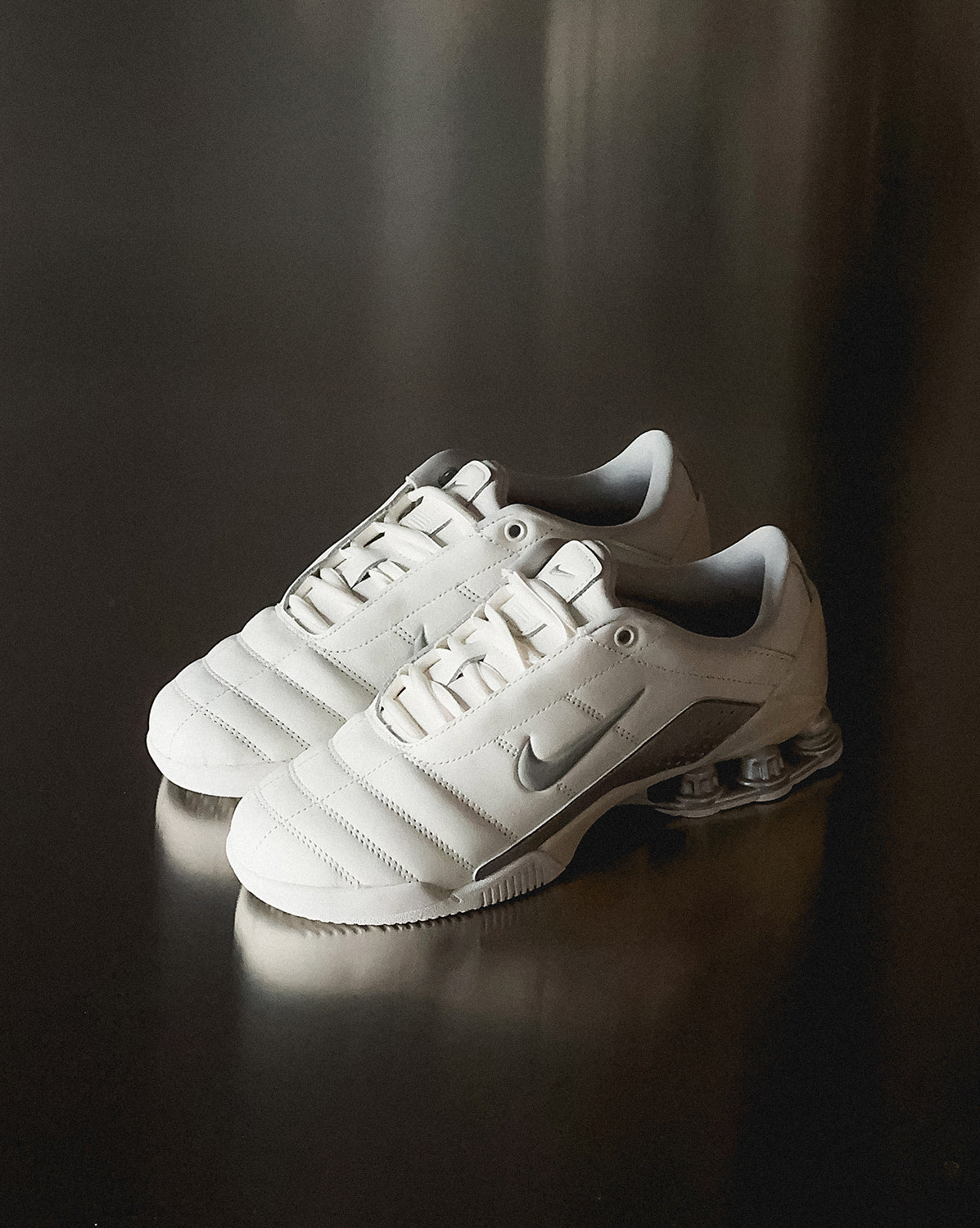 nike shox total white