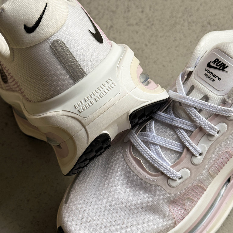 Nike Wmns Vomero Premium onfeet