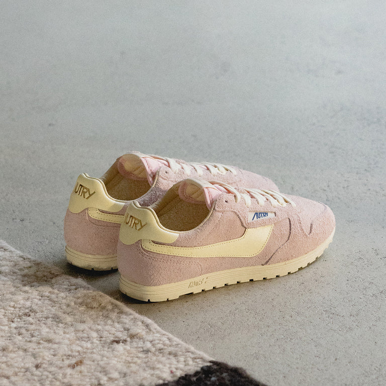 Autry Windspin W *Suede / Leather* onfeet