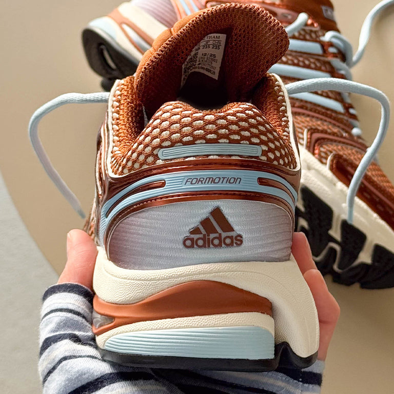 Adidas Adistar Control 5 W onfeet