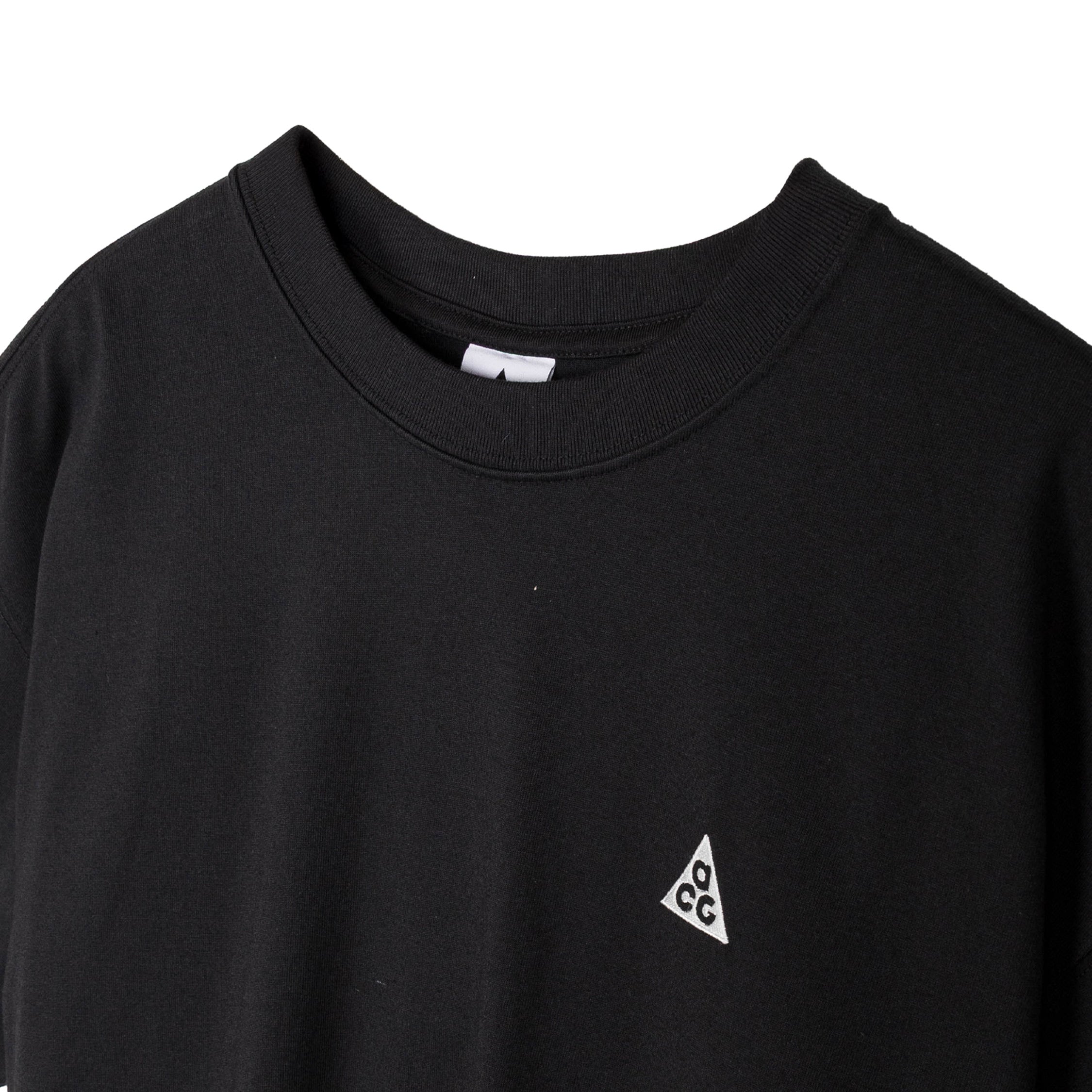 nike acg short sleeve shirt