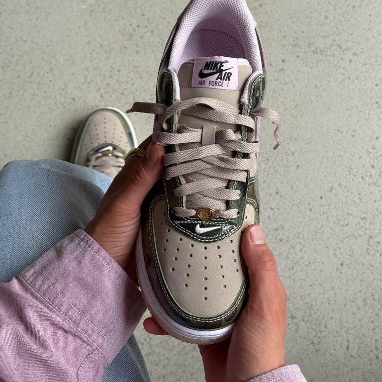 Nike Air Force 1 Low Retro Premium onfeet