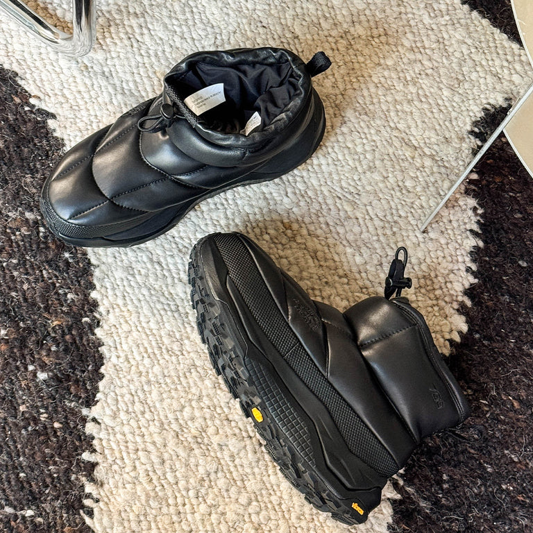 The North Face Leather Pack Bootie Hybrid onfeet