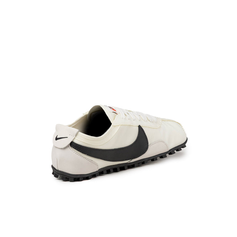Nike Wmns Moon Racer OG SP - 40.5 / Soft Pearl / Black / Black - 3