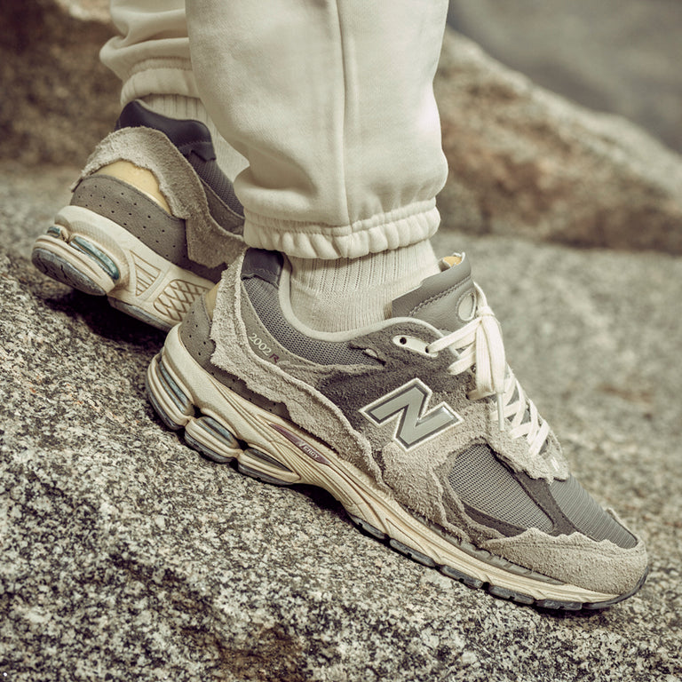 New Balance M2002RDA *Protection Pack* onfeet