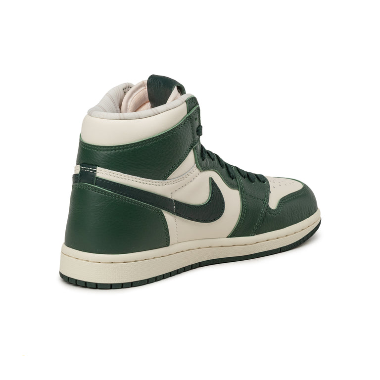 Nike Wmns Air Jordan 1 Retro High OG