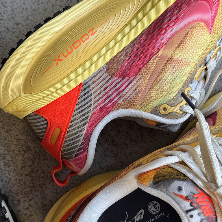 Nike Vomero 18 SE onfeet
