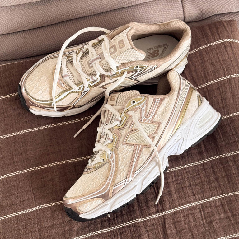 New Balance 740
