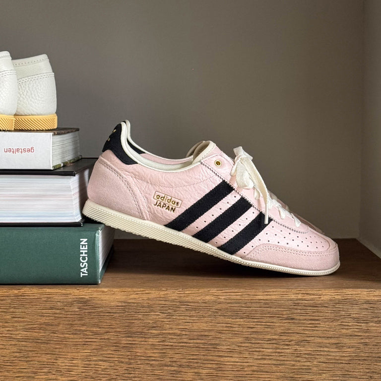 adidas gazelle silver green womens adidas Gazelle Spikeless Golf Shoes