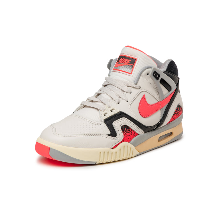 Nike Air Tech Challenge 2