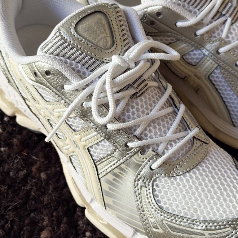 Asics GEL-Kayano 12.1 onfeet