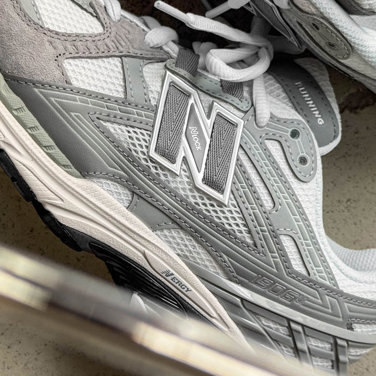 New Balance 1906 onfeet