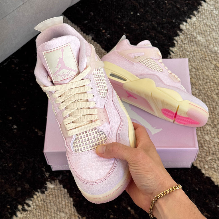 Nike Wmns Air Jordan 4 Retro onfeet