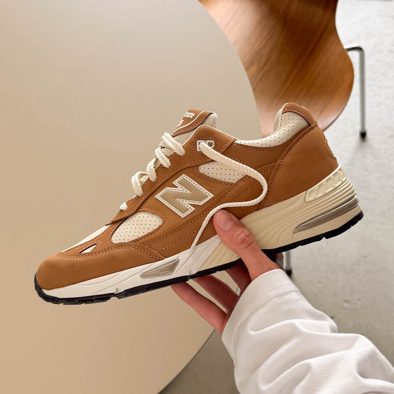 New Balance 991 v1 *Made in England* onfeet
