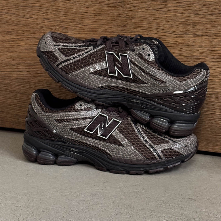 New Balance 1906R onfeet