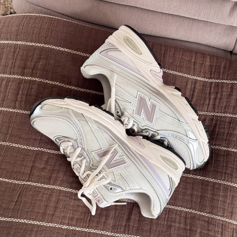 New Balance 740 onfeet