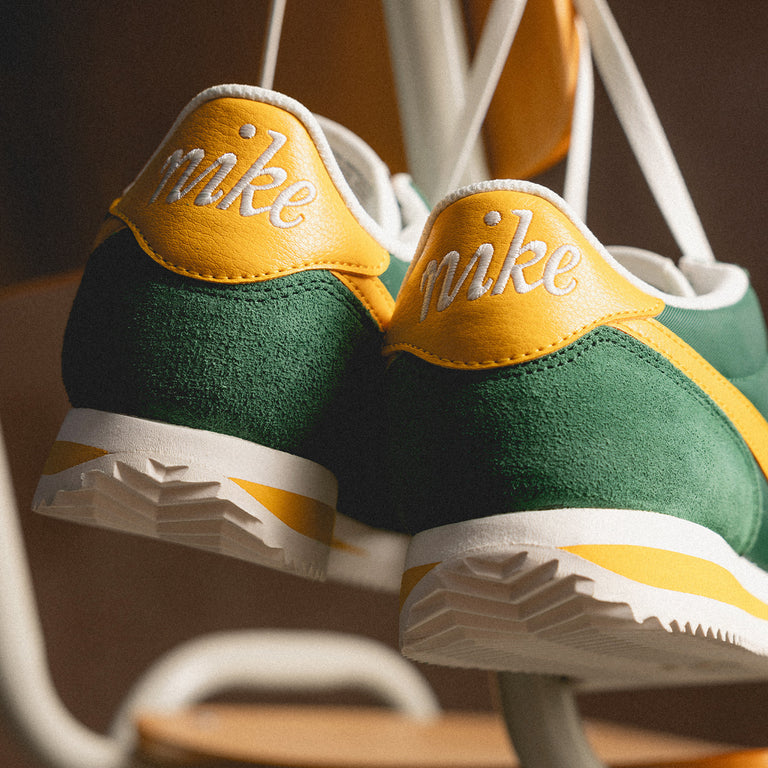 Nike green and yellow deals
