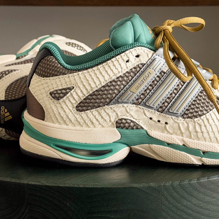 Adidas Adistar Moulded W onfeet