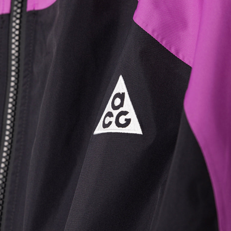 Nike	ACG *Phantazma* Storm-Fit ADV Rain Jackett - XL / Vivid Purple / Black / Safety Orange / Summit White - 5