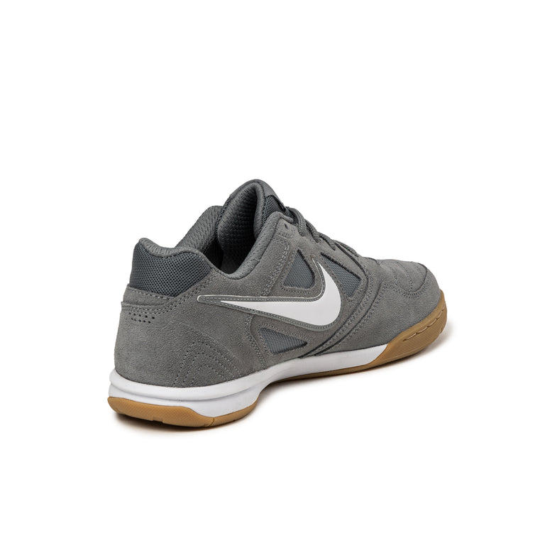 Nike Gato