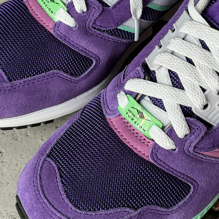 Adidas ZX 8000 onfeet