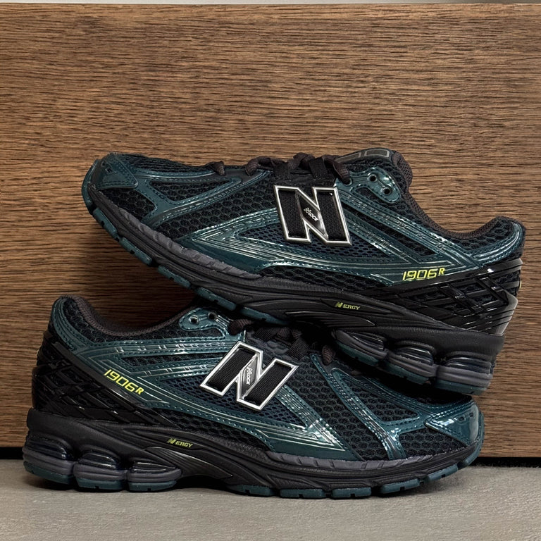 New Balance 1906R onfeet