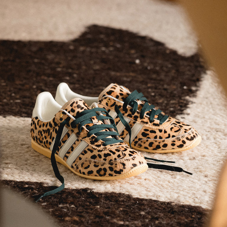 Adidas Japan W *Leo Print* onfeet