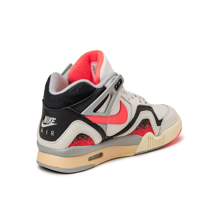Nike Air Tech Challenge 2