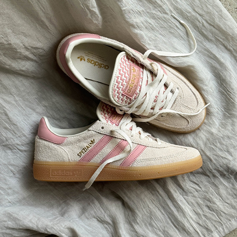 off white/wonder mauve/gold met onfeet