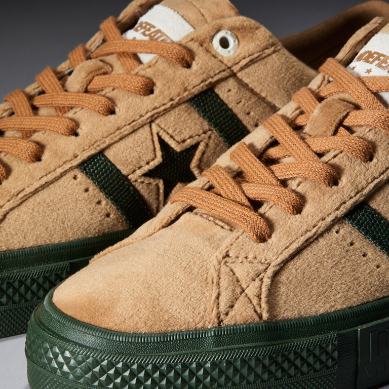 Converse x Undefeated  One Star Pro OX onfeet