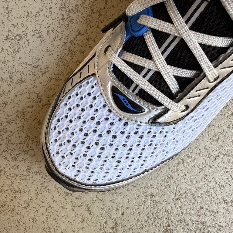 Saucony Pro Grid Paramount onfeet