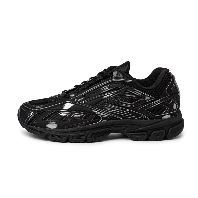 Reebok Premier Road Ultra - 44 / Black / Buff Metallic
